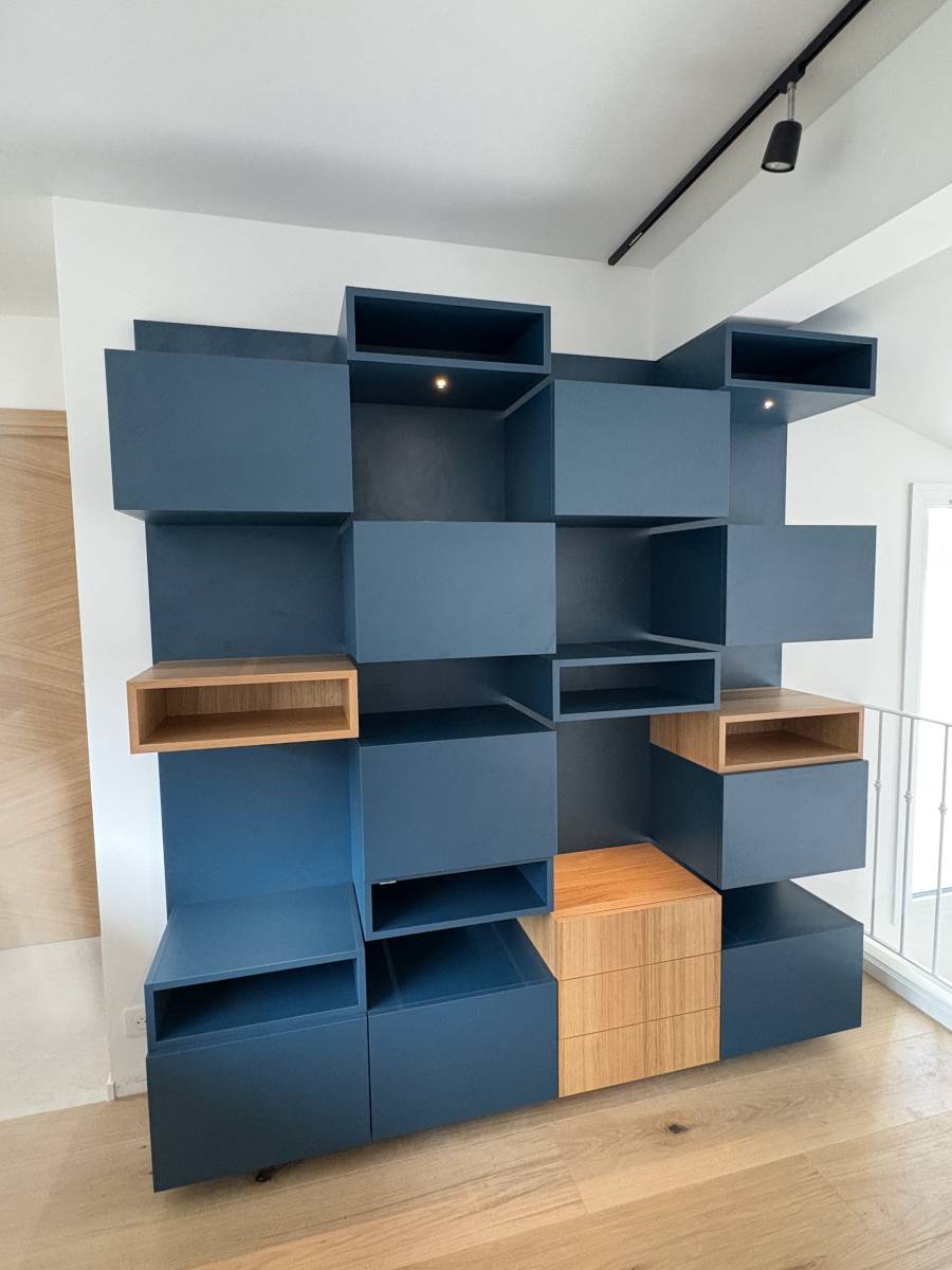 Bibliothèque moderne à Fréjus Saint-Raphaël