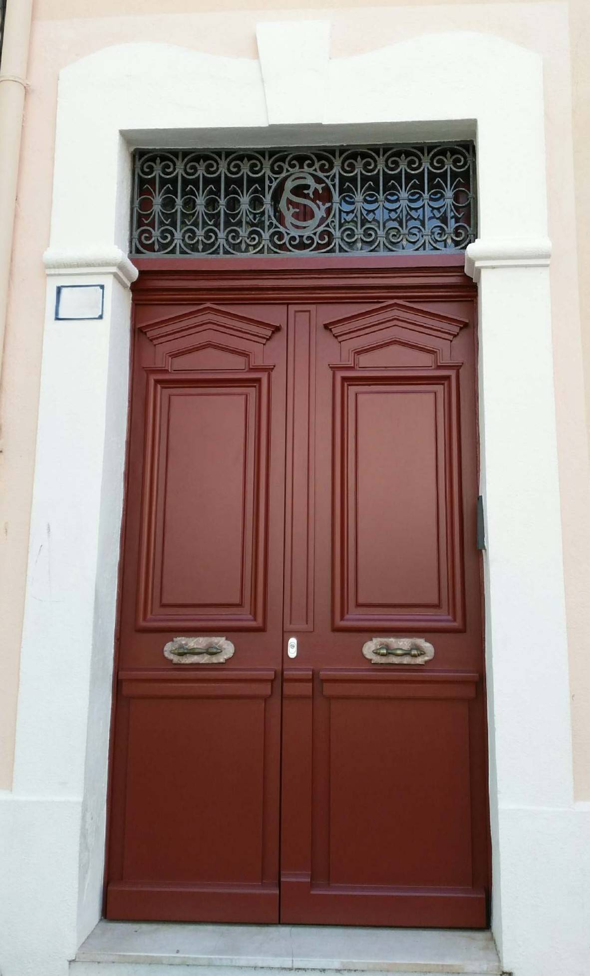 Double porte d'entrée à Sainte-Maxime
