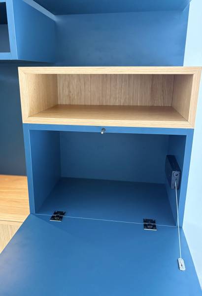 Bibliothèque sur mesure avec abattants à Fréjus Saint-Raphaël