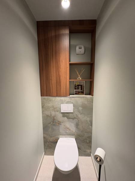 Aménagement d'un cabinet de toilette à Saint-Raphaël