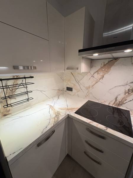 Plan de travail effet marbre à Agay