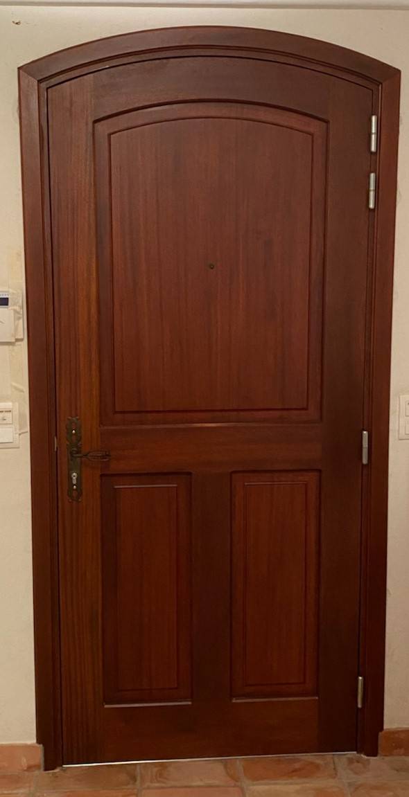 Fabrication porte d'entrée en bois exotique 